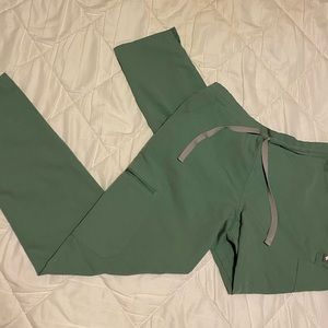 Older Gen Jade XS Yola Figs